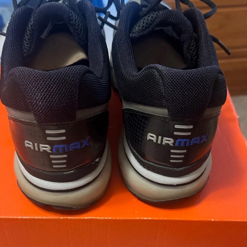 Nike Men’s Air Max+ 2009 Black and Gray Athletic Sneakers